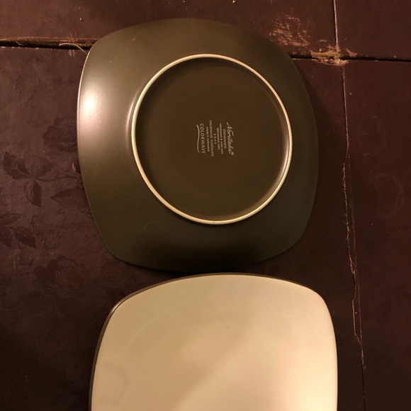 Noritake dinner plates - Picture 2 of 2